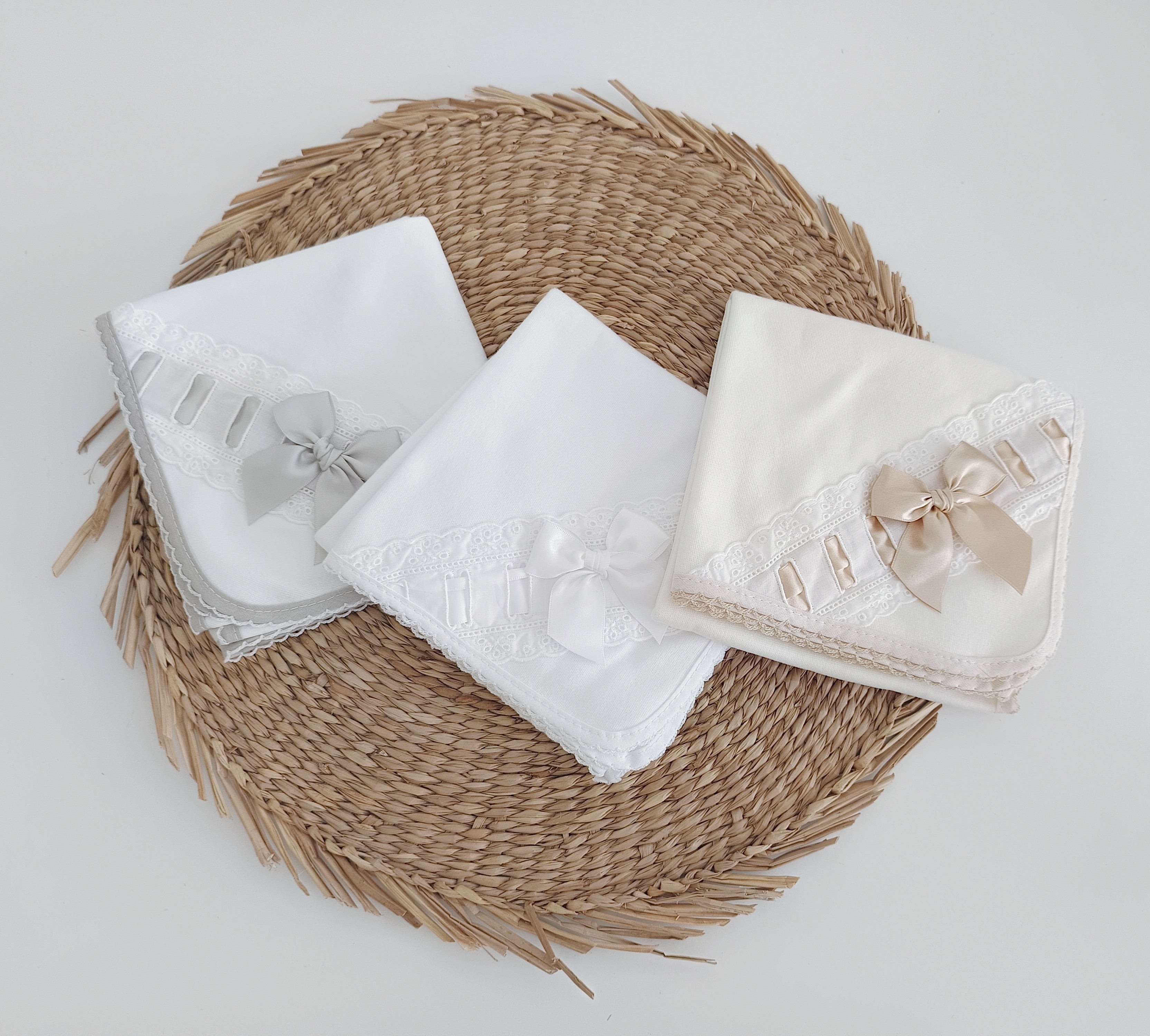 Fralda de pano para Bebé com Renda