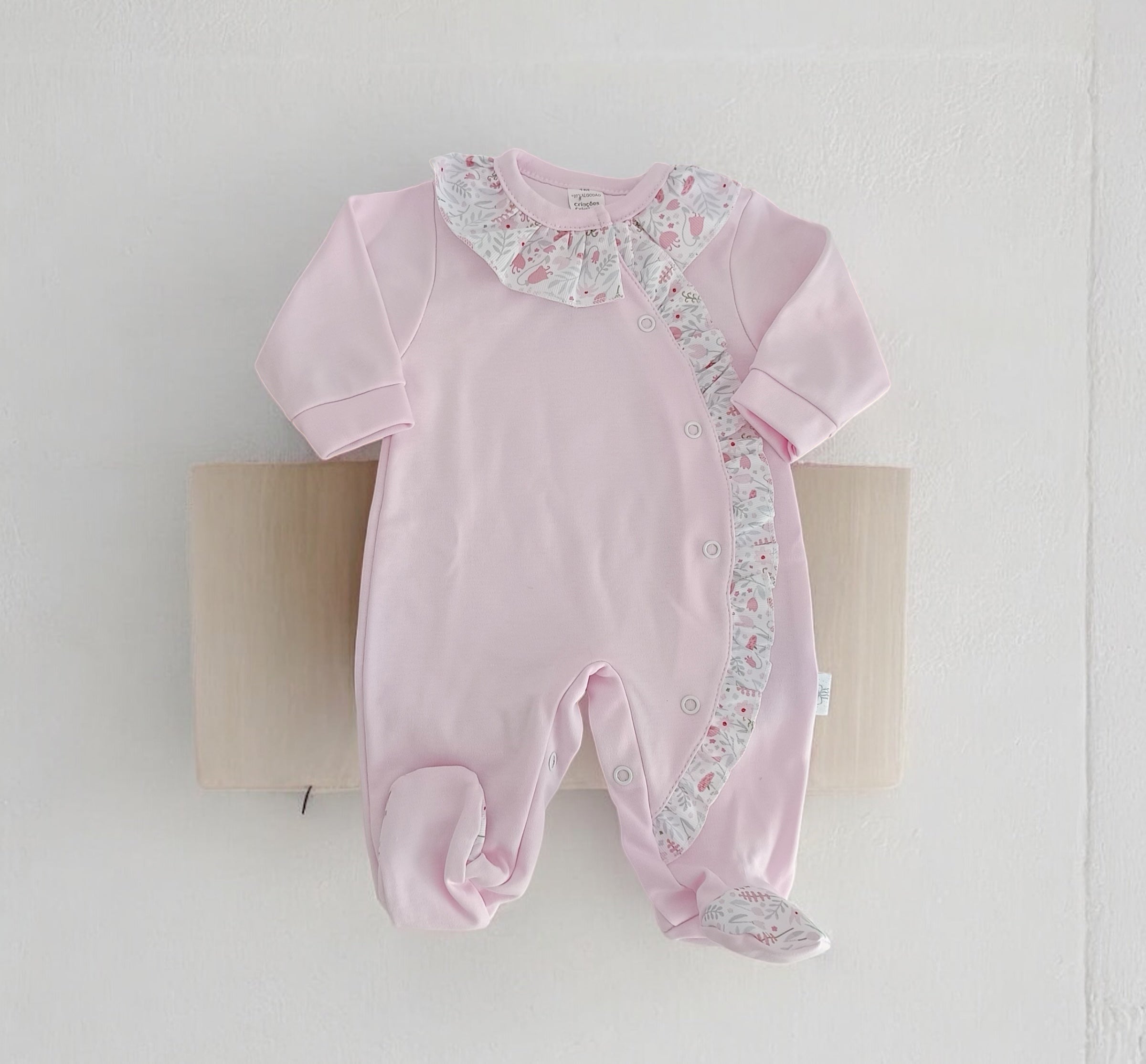 Babygrow Algodão Folho e Gola Flores Rosa