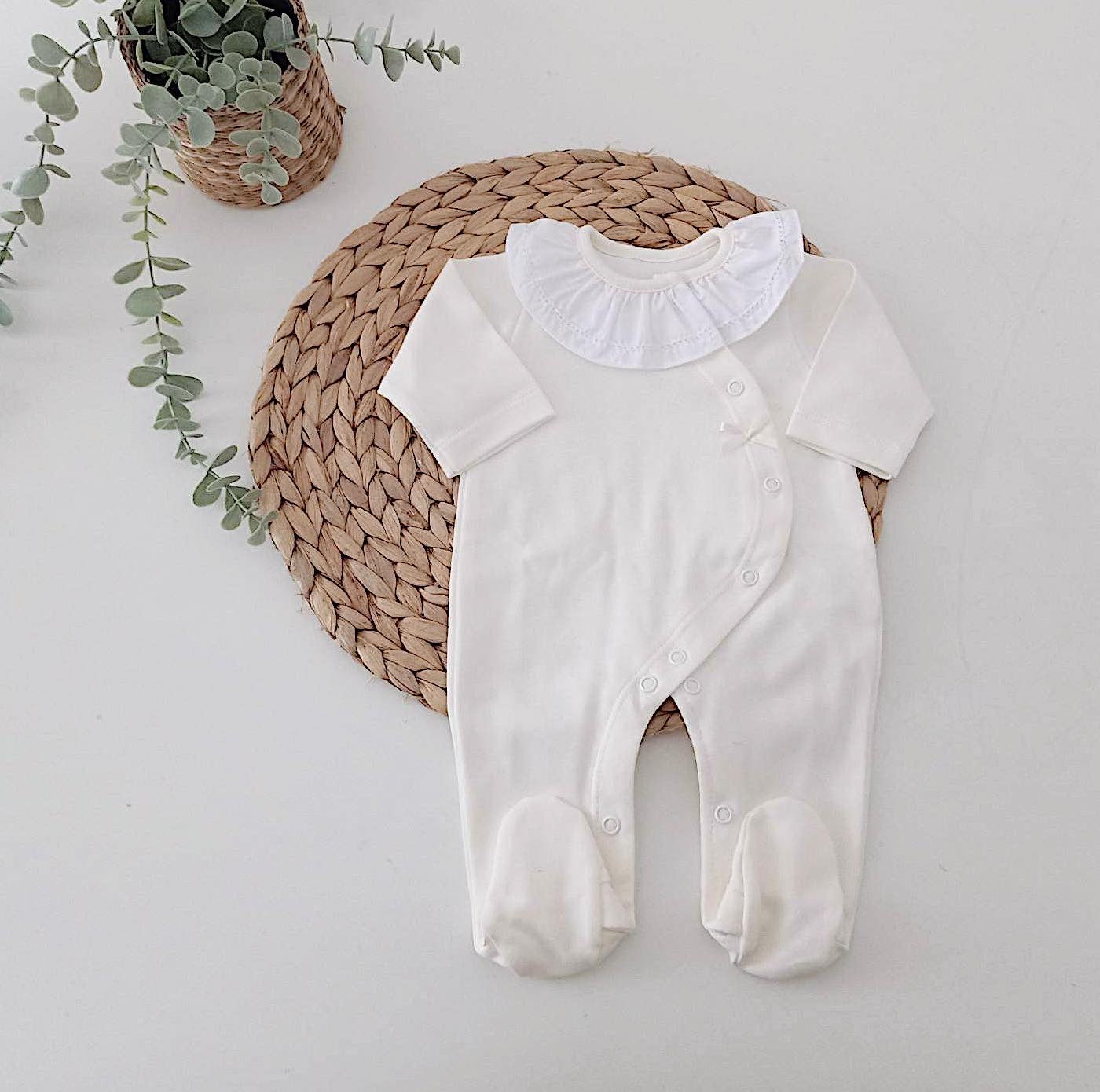 Babygrow Basic Lacinho Gola de Folho Pérola