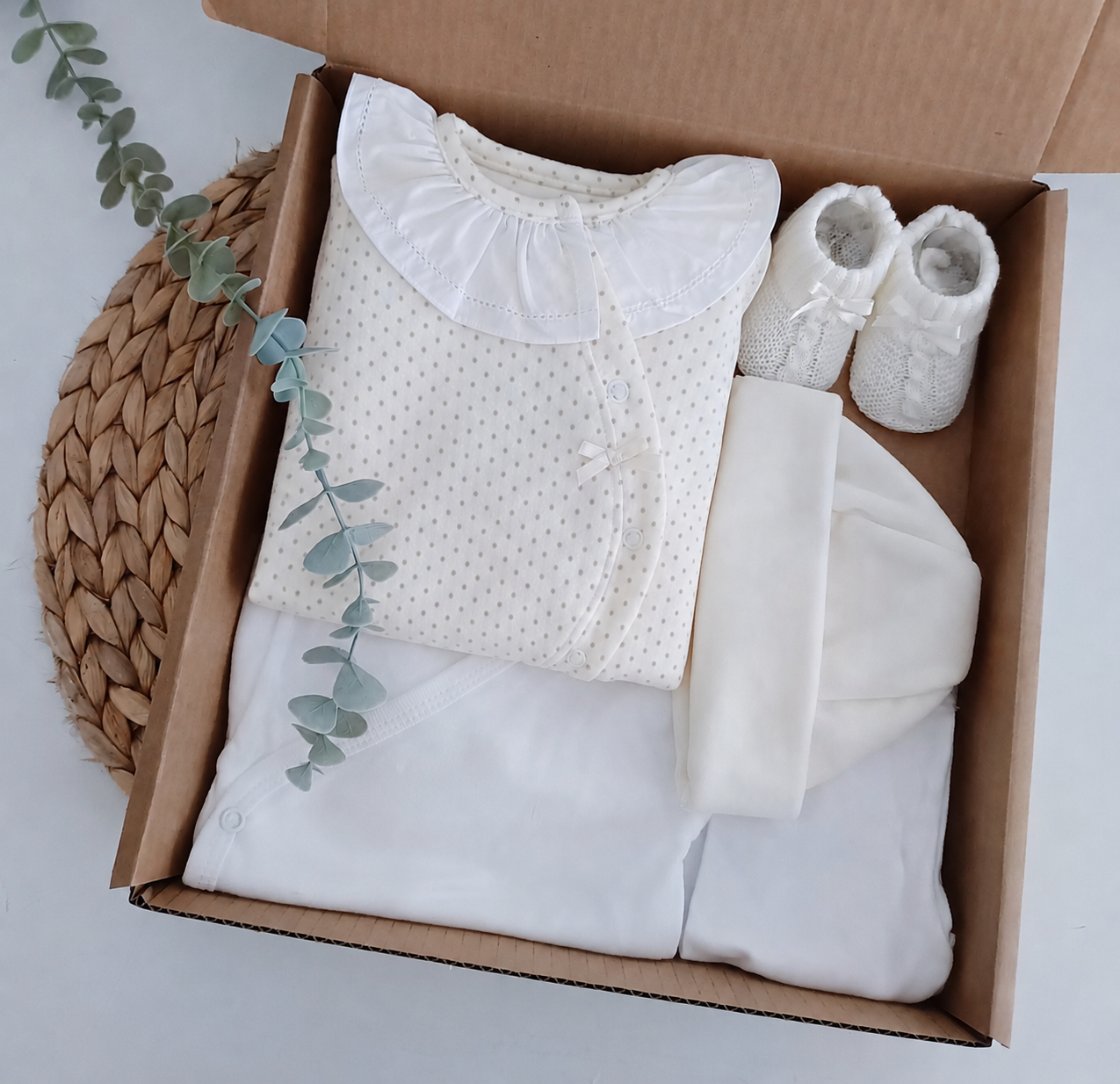 Conjunto de Primeira Roupinha Gola Basic Pintinhas Pérola