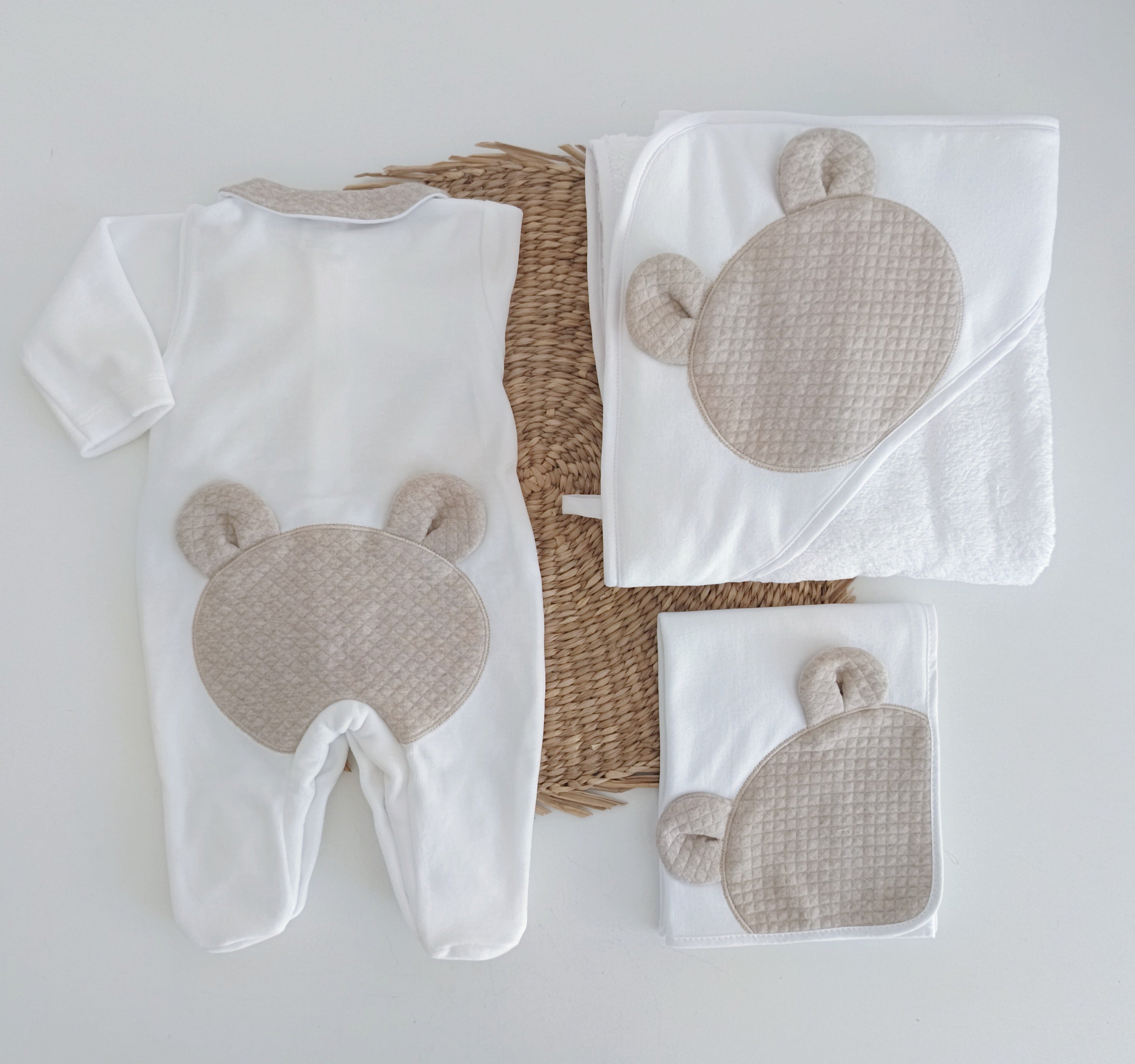 FitFiu Babies® | Conjunto de Bebé Urso Orelhas Areia