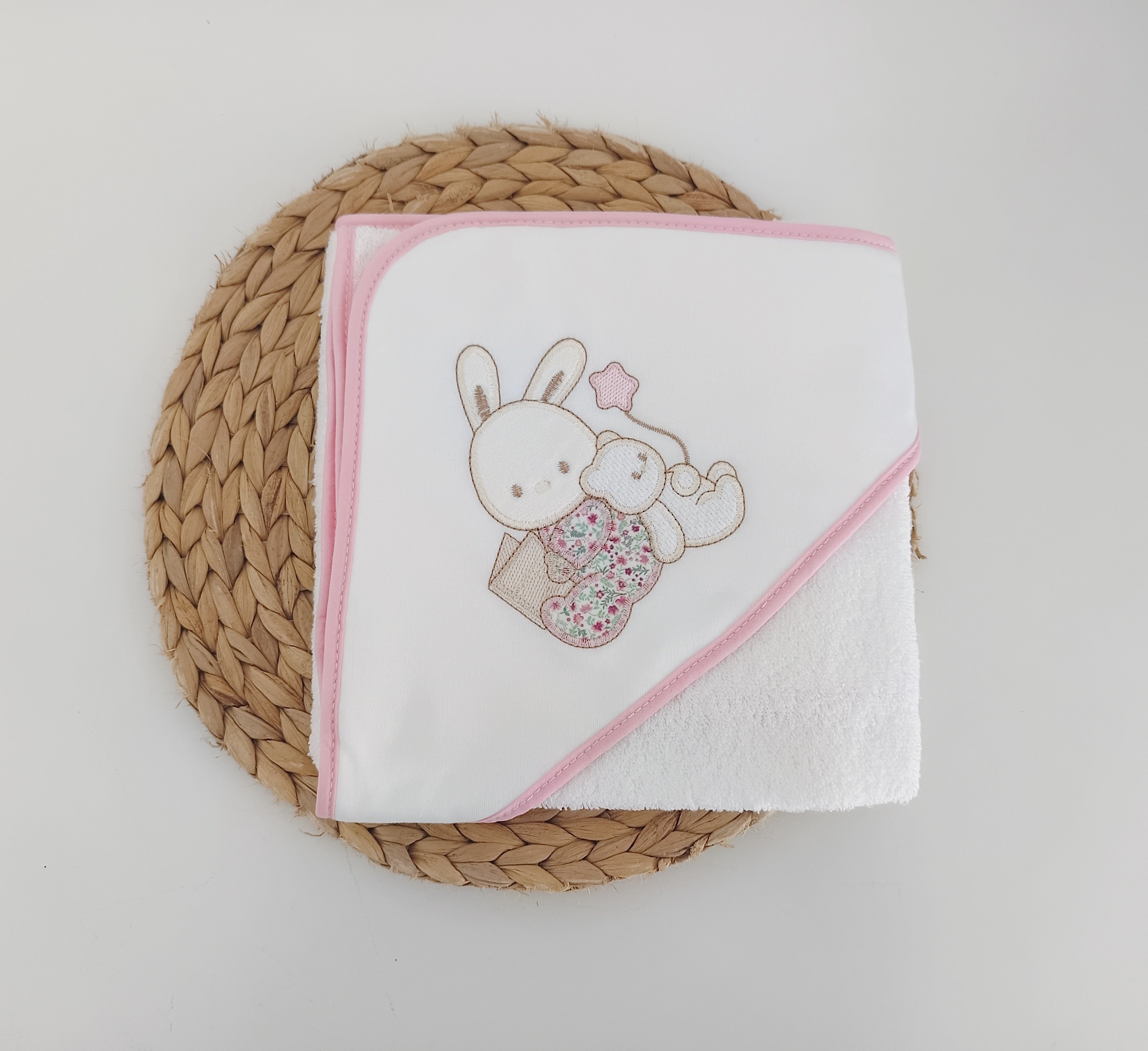 Toalha de banho Ursinhos Coelho e Urso Livro Rosa