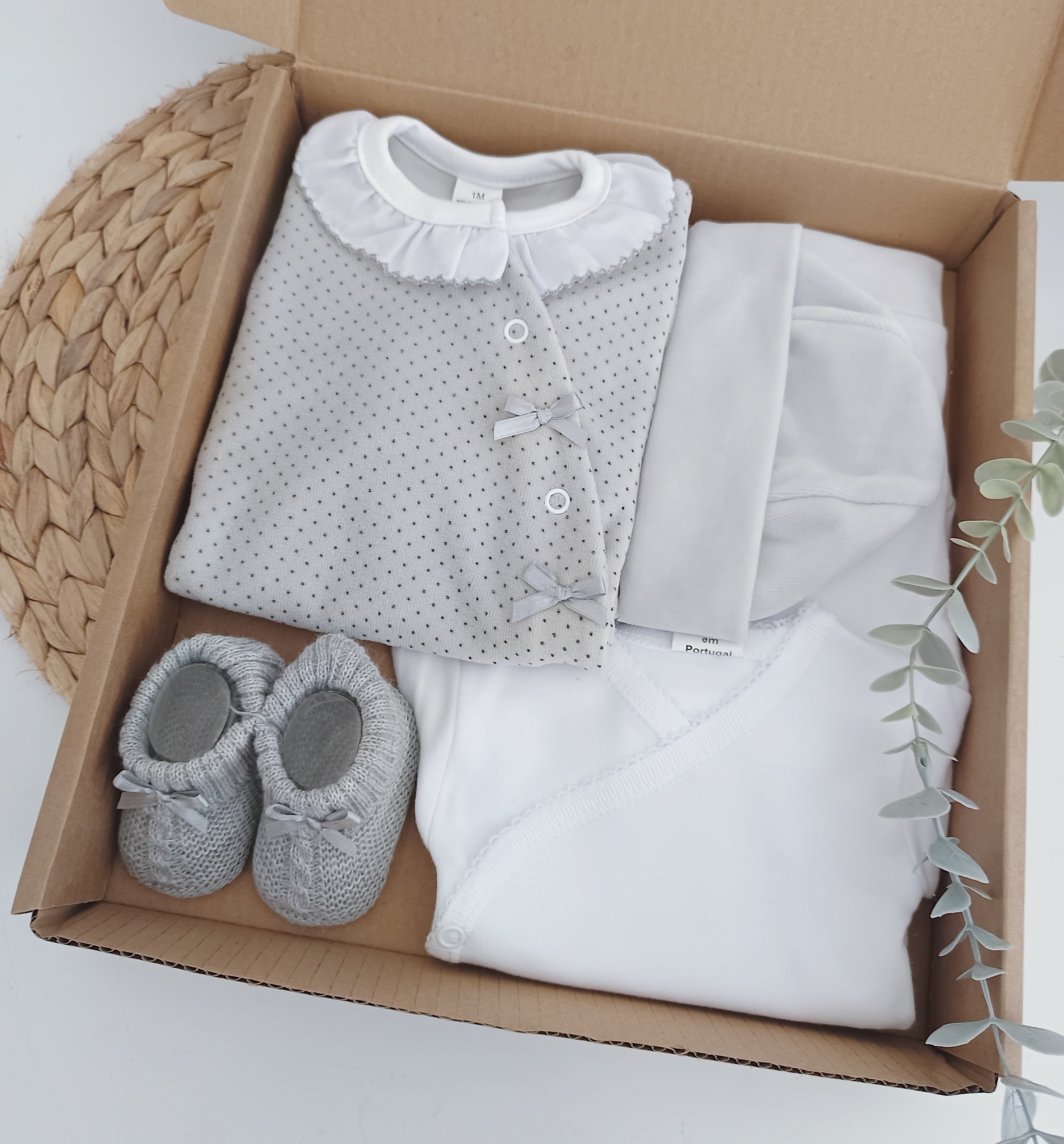 Conjunto de Primeira Roupinha Laços Pintas Cinza