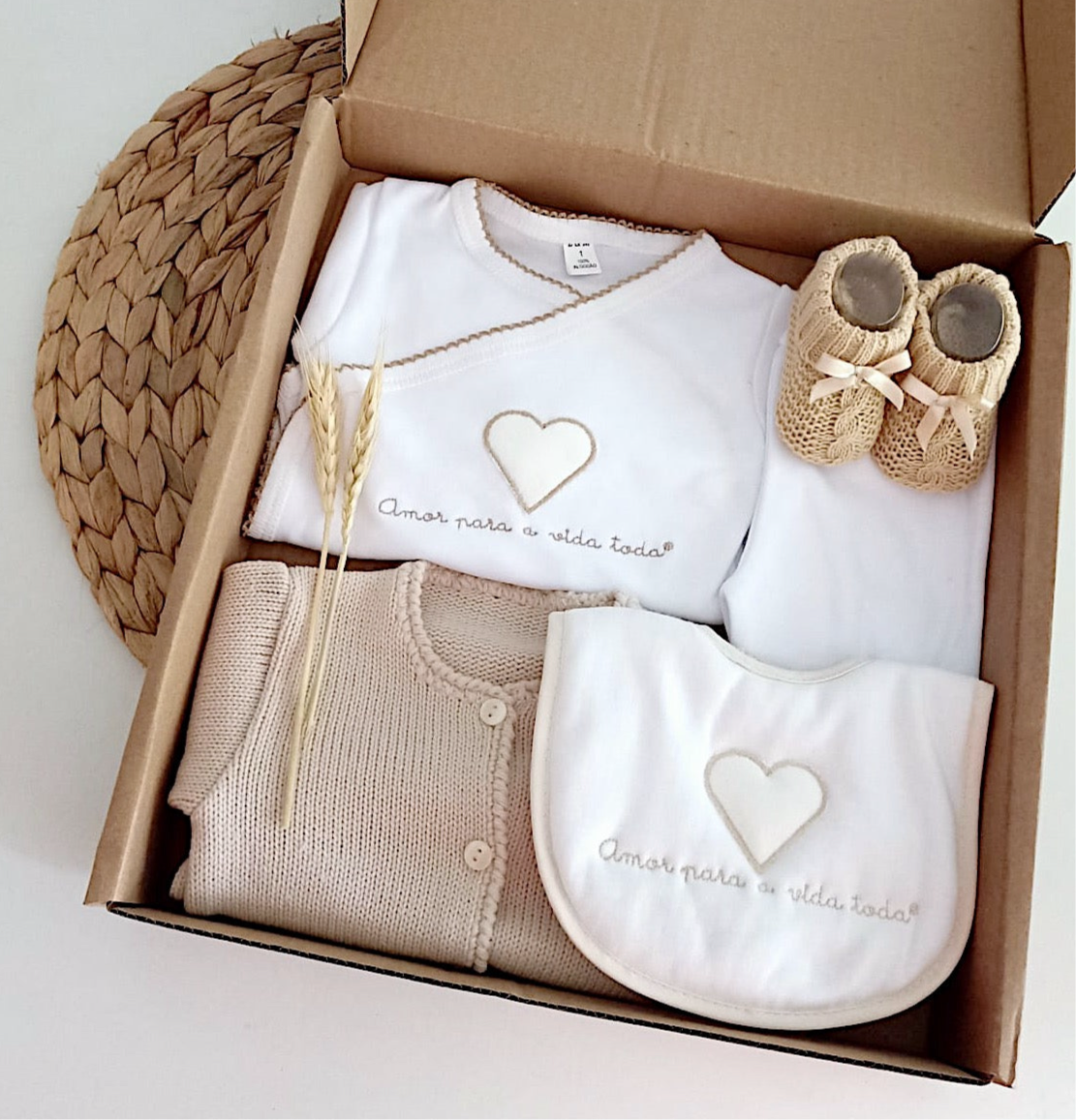Amor Para a Vida Toda® | Pack Casaco Carapins Interior e Babete Areia