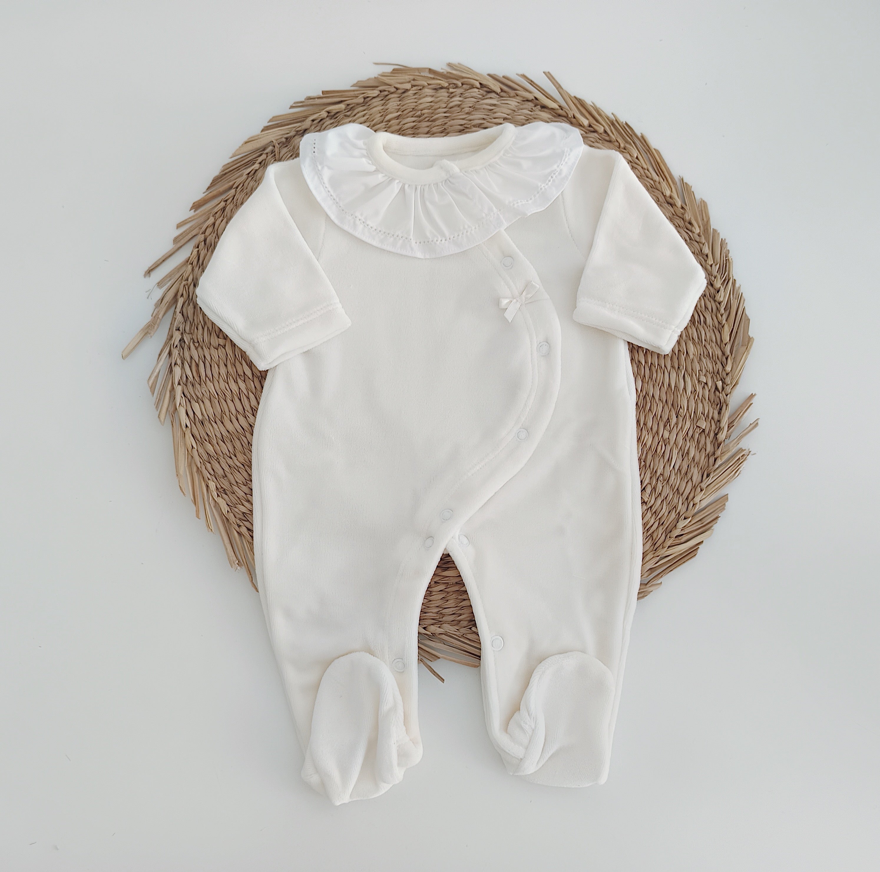 Babygrow Basic Lacinho Gola de Folho Pérola