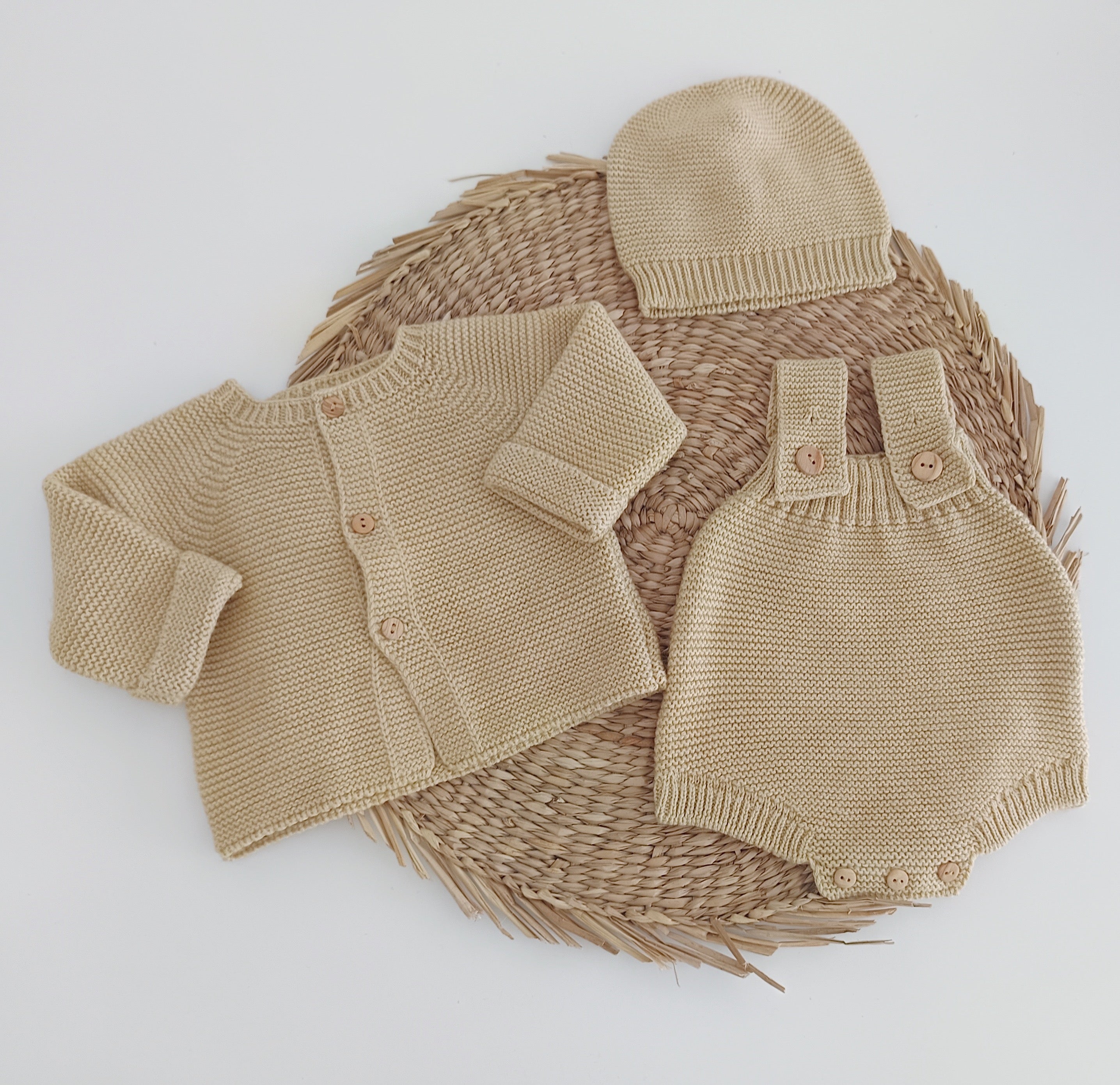 Fofo Básico de Malha com Gorro e Casaco Camel