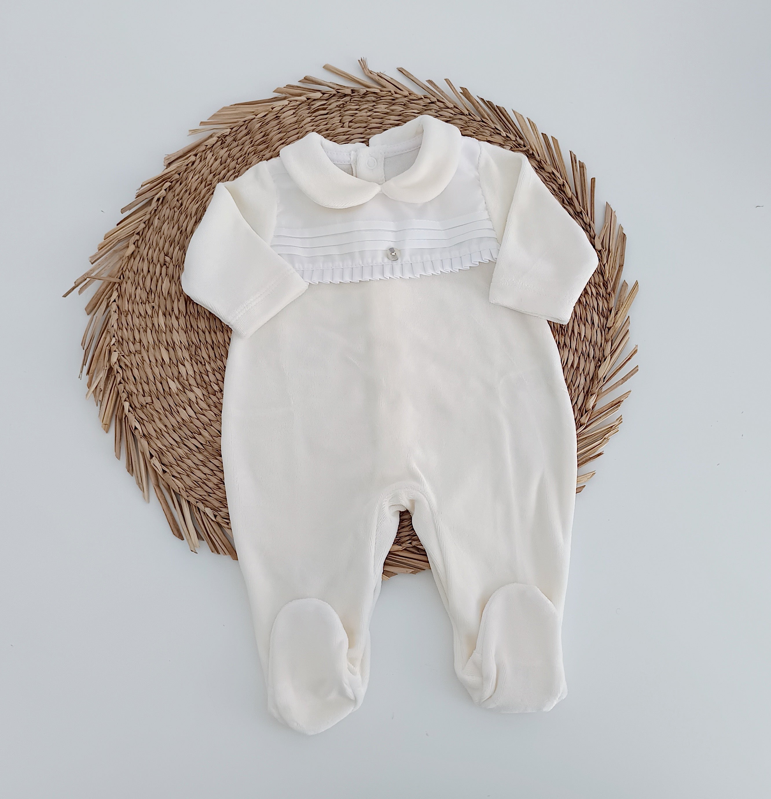 Babygrow Veludo Peitilho Pérola