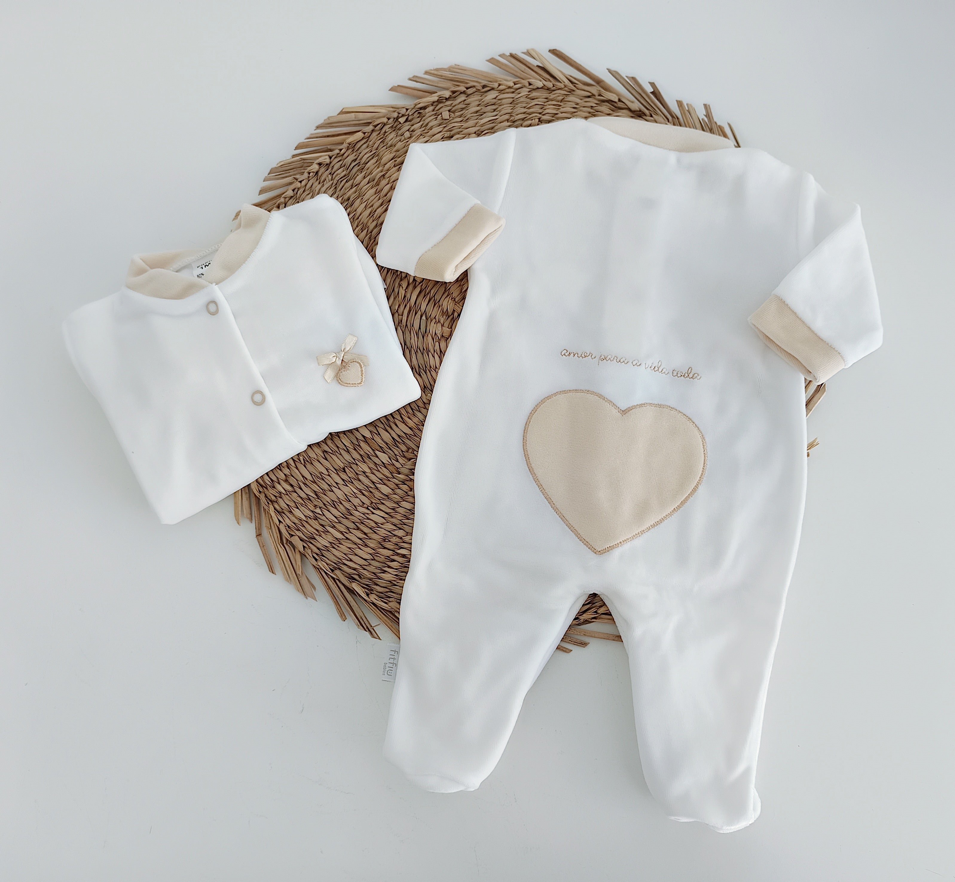 Amor Para a Vida Toda® | Babygrow Coração Areia