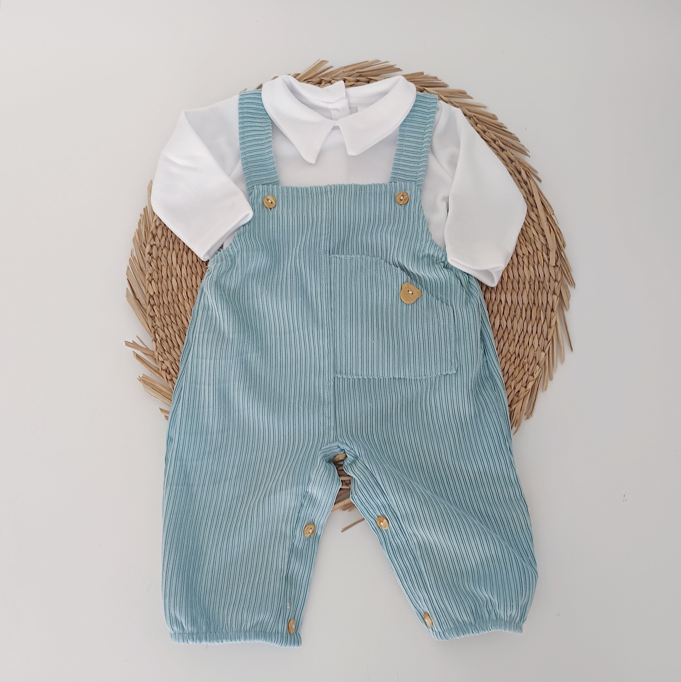 Jardineiras de Bombazine Bolso com Camisa Azul