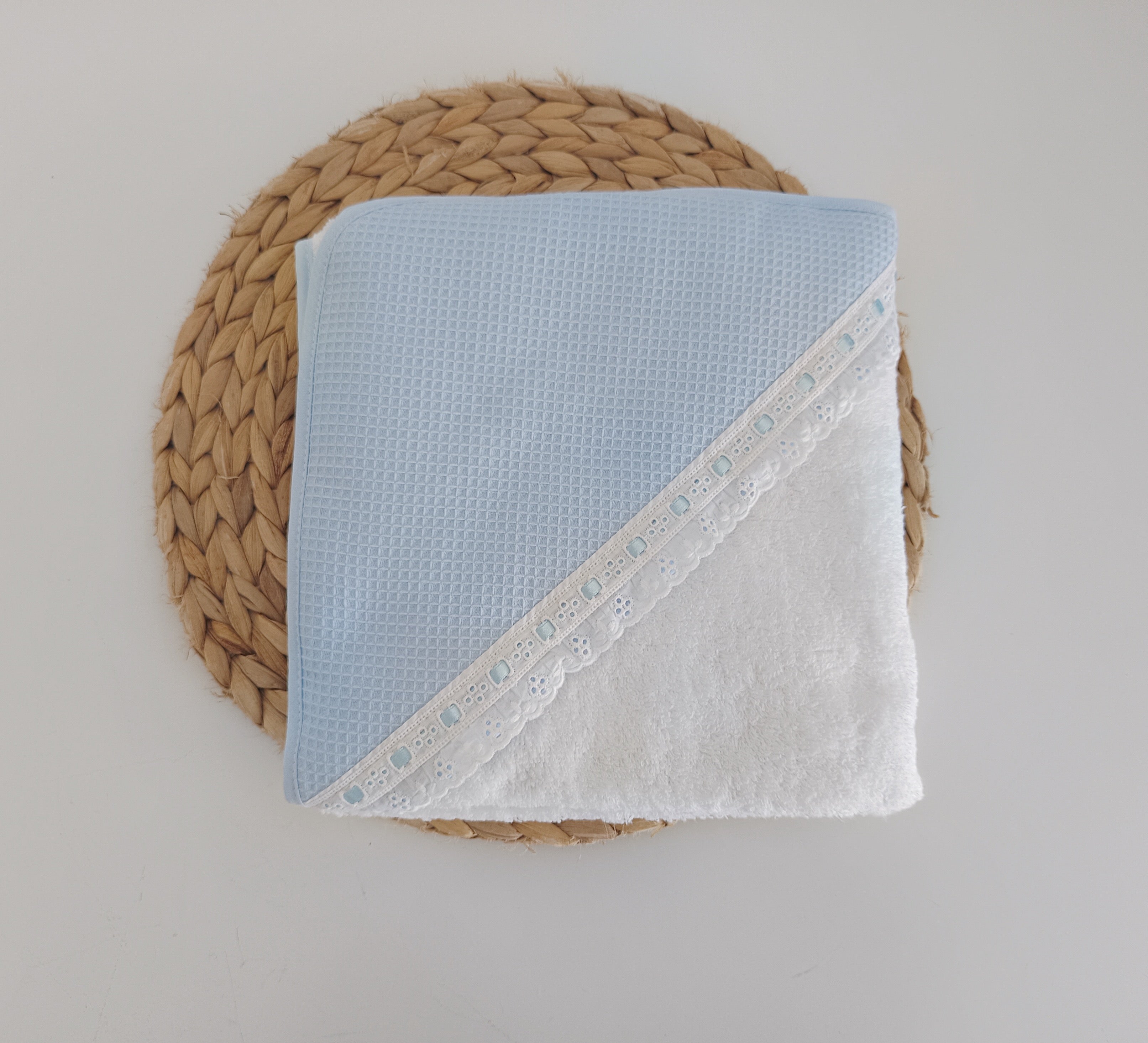 Toalha de banho Favos com Renda Azul