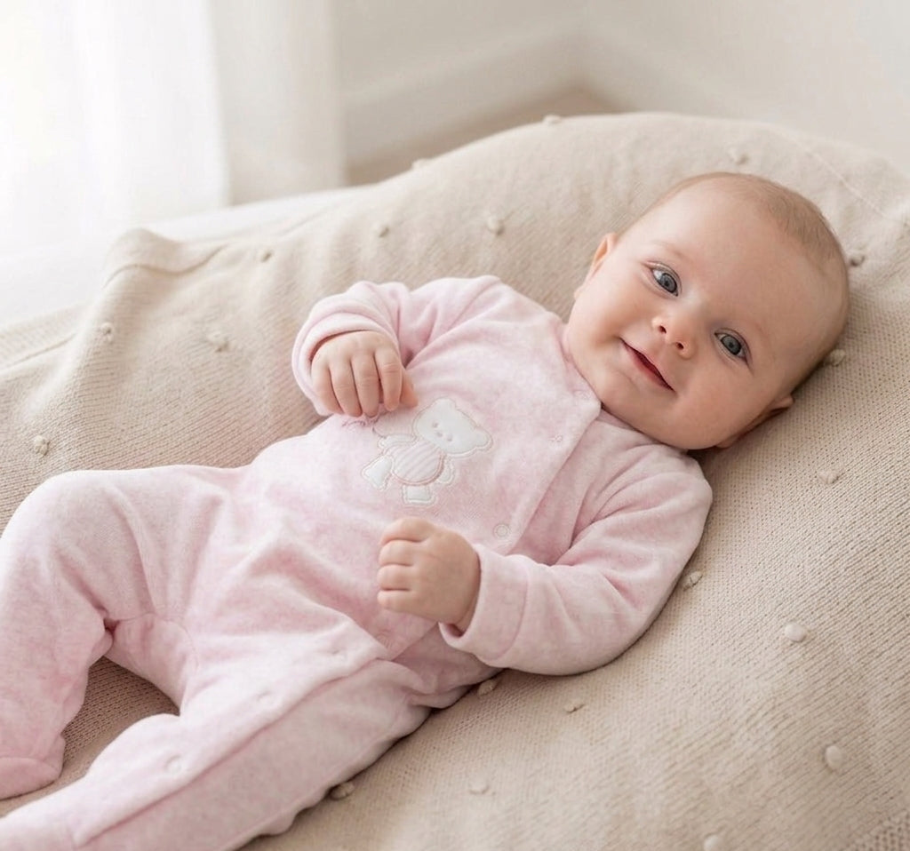 Babygrow de Veludo Urso Estrela Rosa