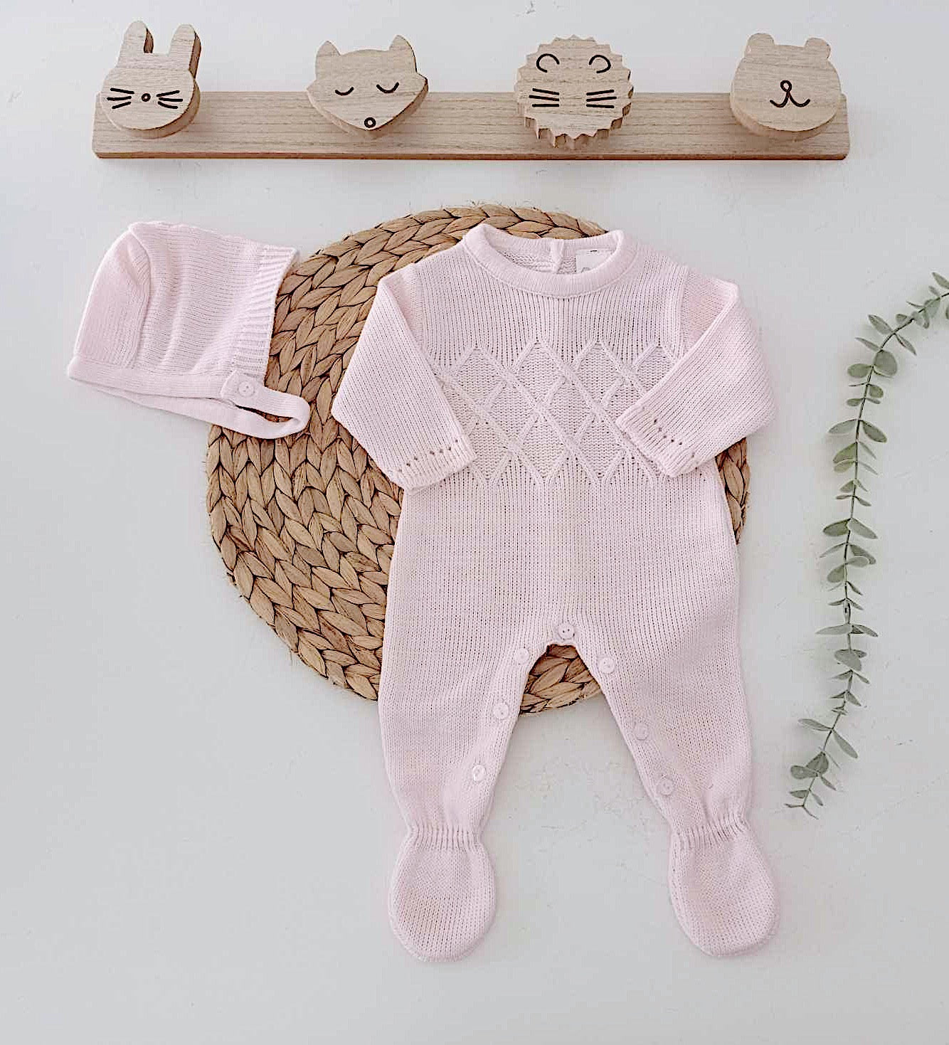 Babygrow de malha com touca losangulo Rosa