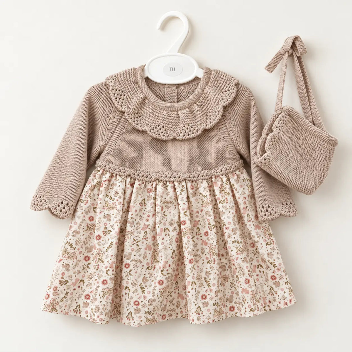 Vestido de Tecido e Malha com Touca Flores Areia