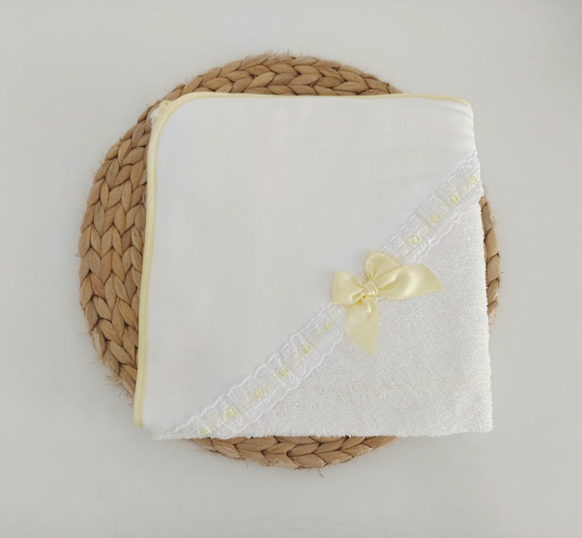 Toalha de banho Bebé Renda com Laço Amarelo